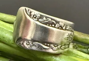Vintage 1940 “Camilia” Sugar Spoon Ring Size 9 thumbnail 1