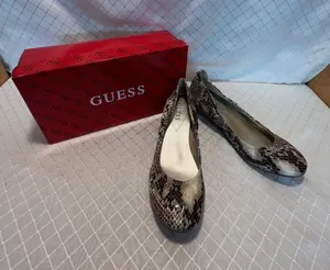 Guess: light natural synthetic print wedge pump size 8m thumbnail 1