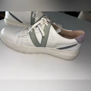 Vionic Women's‎ Simasa Abyss White Leather Multicolor Detail Sneakers Size 8 thumbnail 6