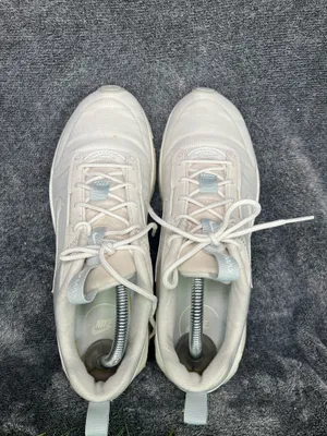 Nike Air Max Women’s White Sneakers | Size 9 thumbnail 6