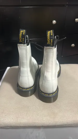 Dr. Martens thumbnail 3