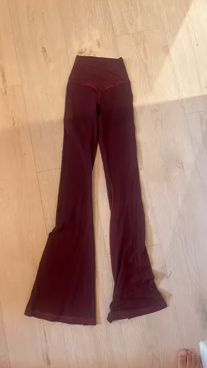 Red Aerie crossover flare Leggings Offline thumbnail 2