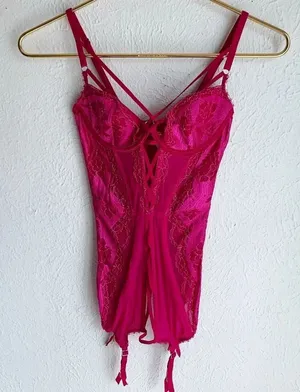 Victoria’s Secret Corset Lace Pink Garter Clips Size 34B Y2K Barbiecore thumbnail 1