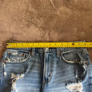 Abercrombie & Fitch Curve Love Mid Rise Mom Shorts Distressed Blue 25 0 thumbnail 5
