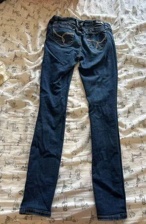  Jeans  thumbnail 2