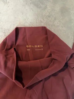 Aritzia Golden Butter Cheeky Leggings thumbnail 4