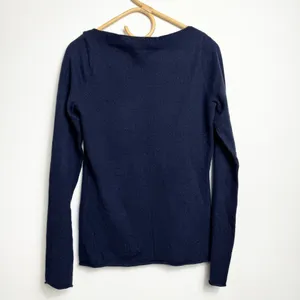J.Crew 100% cashmere sweater in navy blue thumbnail 3