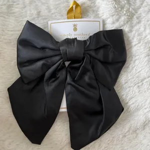 Altar'd State NEW Simply Southern Black Satin Hair Bow NWT thumbnail 1