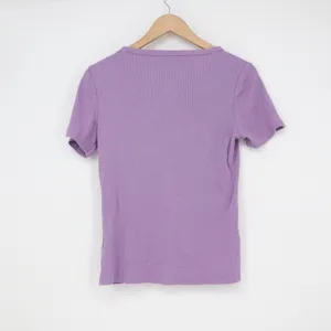 Purple Asymmetrical Neckline Button Front Ribbed Short Sleeve Top Medium thumbnail 3