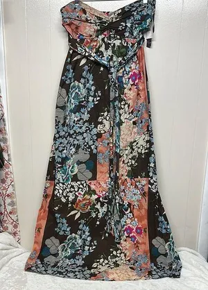 Fire Los Angeles Asymmetrical Pink and Green Gown thumbnail 1
