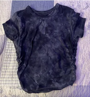 Lululemon Top thumbnail 1