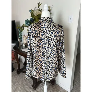 Hesed Women Leopard Print Collared Button thumbnail 5