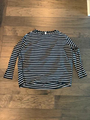 Lululemon Striped Back in Action Long Sleeve Tee Sz 8 thumbnail 6