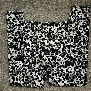 Balance Collection aka Marika High Rise Tummy Control Legging Sz L Leopard Print thumbnail 9