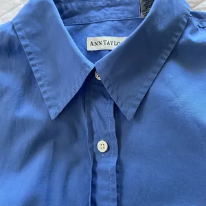 Vintage Ann Taylor Blue Button Down Shirt Size L Classic Chic Quiet Luxury thumbnail 6