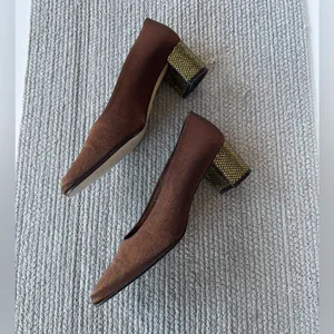 Bandolino Iridescent Copper Brown Gold Embellished Pumps Heels Size 7.5 thumbnail 2