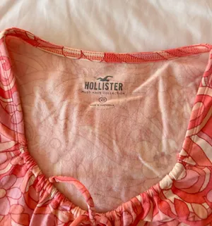 Hollister Pink Floral Tie Front Baby Tee Size XS thumbnail 3