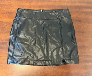 Women’s faux leather skirt American Eagle new with tags thumbnail 1