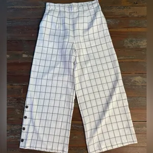Skies Are Blue Windowpane Plaid Wide Leg Crop Pull On Pants Button Hem Sz S 💛🍄 thumbnail 6