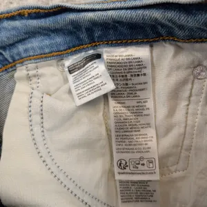 Levis Wedgie Straight High Rise Button Fly Blue Denim Jeans 28x28 34964-0263 thumbnail 4