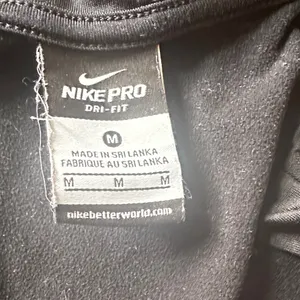 Nike Women's Black Long Sleeve Top with Zip thumbnail 6
