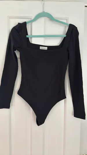 Babaton Aritzia Bodysuit Long Sleeve  thumbnail 3