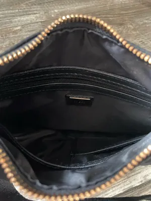 Guess Black Shoulder Bag thumbnail 4