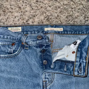 Levi’s Ripped Wedgie Jeans thumbnail 3