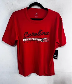 Fanatics T-Shirt Carolina Hurricanes Local Pride Women Medium Red NHL Hockey New thumbnail 1
