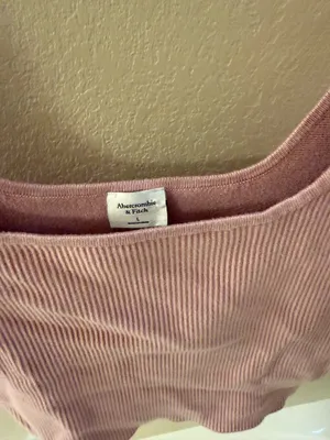 Abercrombie pink sweater tank top L thumbnail 3
