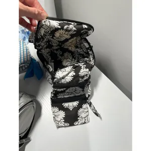 Travel Organizer Bundle Jewelry Roll Cosmetic Bag Vichy Pouch Silver Paisley 3pc thumbnail 6