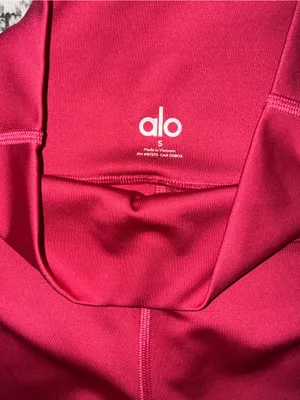 ALO Yoga High-Waist Magenta Leggings thumbnail 4