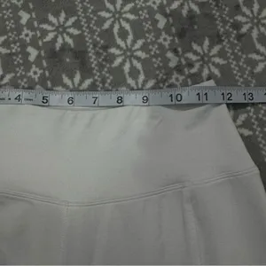 Lululemon Blissed‎ Out Culottes 21" In White Size 4 thumbnail 6