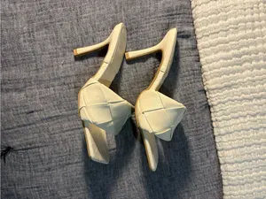 White woven leather stiletto size 7 thumbnail 2