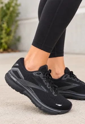 Brooks ghost 15 black running shoes 9 women’s thumbnail 1