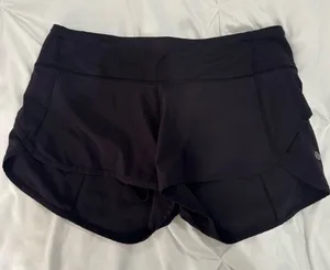 Lululemon Shorts thumbnail 1