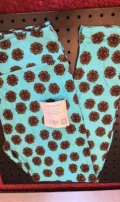 LuLaRoe Ankle Length Tall And Curvy Leggings thumbnail 1