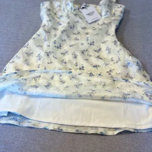 Princess Polly Tullock Mini dress Blue Floral Size‎ 6 thumbnail 8