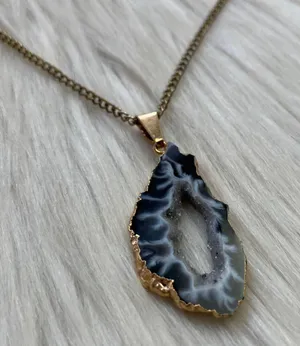 Black agate pendant necklace thumbnail 1