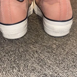 Converse Chuck Taylor All Star Platform Low Pink Lace - Up Sneakers Size 8.5 EUC thumbnail 8