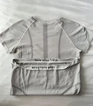 Lululemon Swiftly Tech Short Sleeve 2.0 thumbnail 2