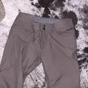 Burton snow pants thumbnail 2
