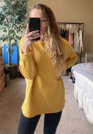 Pull & Bear Yellow Crewneck thumbnail 3