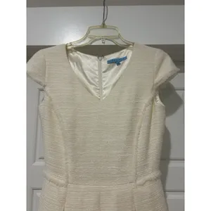 Antonio Melani Dress Women’s Size 2 Cream Tweed Dress Lace Cap Sleeves Pleated thumbnail 2