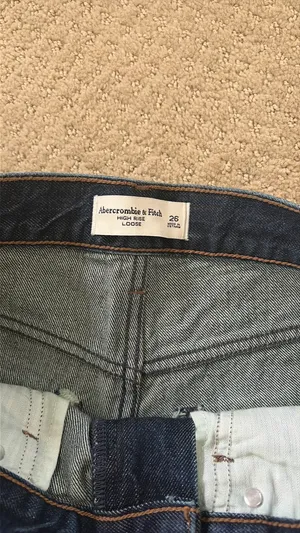 Abercrombie Jeans High-Rise Loose thumbnail 3