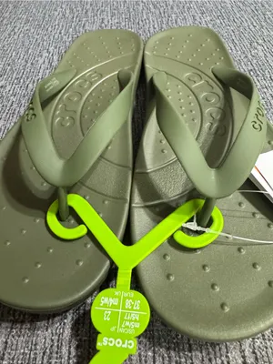 CROCS Gender Inclusive Flip Flop Sandals thumbnail 10