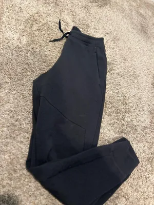 Men’s black sweatpants thumbnail 3