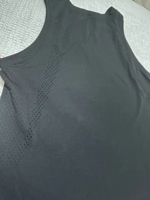 Lululemon black sleeveless tank size 6 thumbnail 2