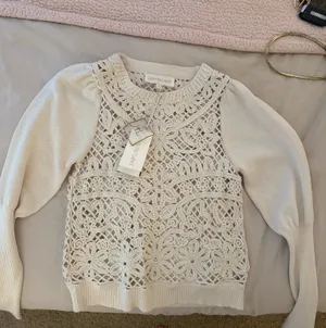 Love the Label sweater White Size XS thumbnail 1