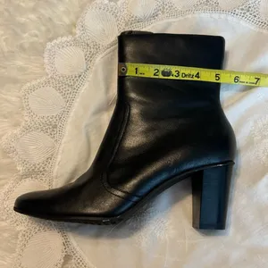 Bass Roma Black Leather 3” Heels Ankle Boots Booties Women’s Size 9 Professional thumbnail 11